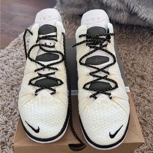 Nike Men's LeBron 18 - Cream and Black LA home